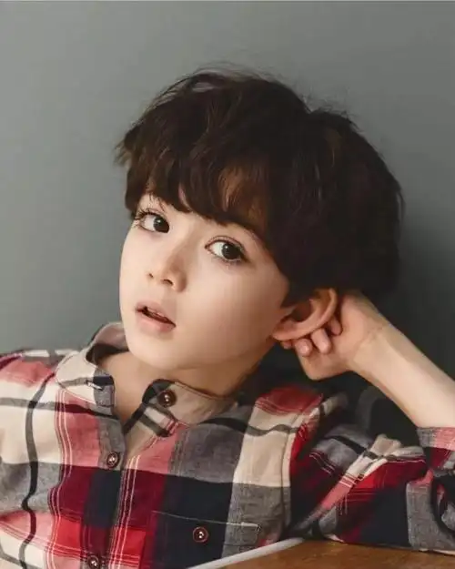 这个混血小男孩让18万人疯狂,网友:又来骗我生儿子