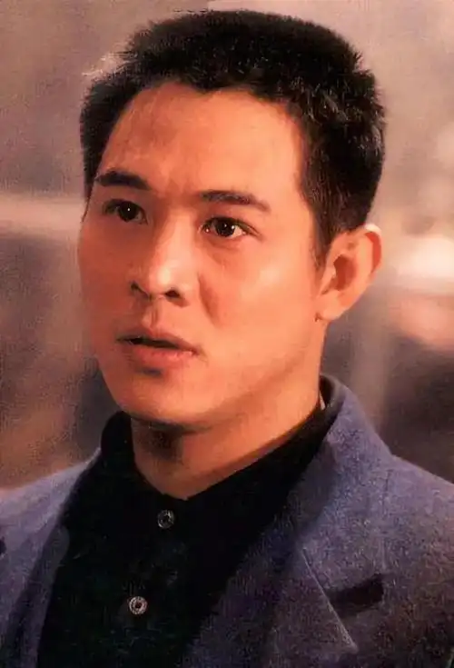 61岁李连杰近期照片曝光满脸皱纹衰老至极昔日巨星已面相大变