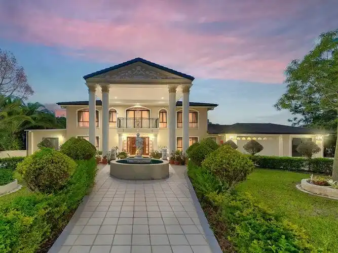 stretton  #布里斯班  #布里斯班房产  #豪宅  #布里斯班别墅