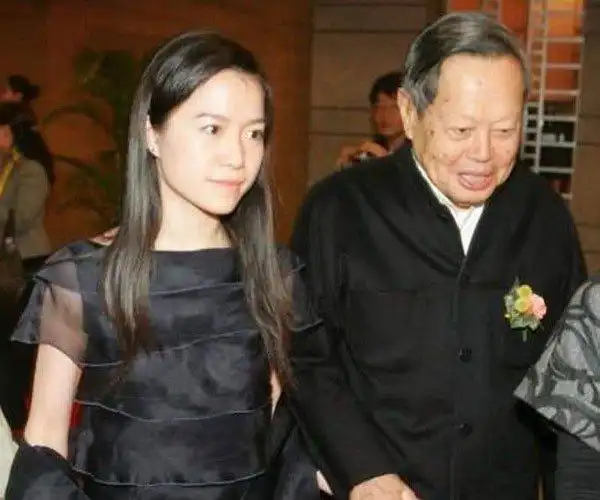 翁帆年轻时候照片 丈夫比自己爹还老怎么想的