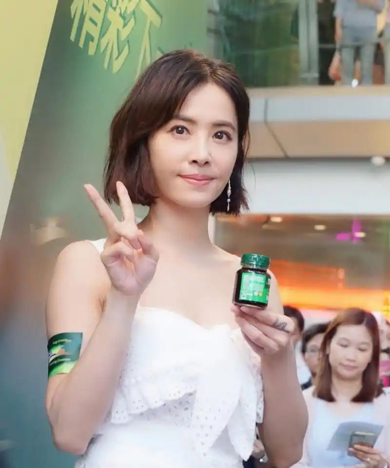 蔡依林短发现身活动清新十足 路人镜头下的她甜美可人,仙一脸