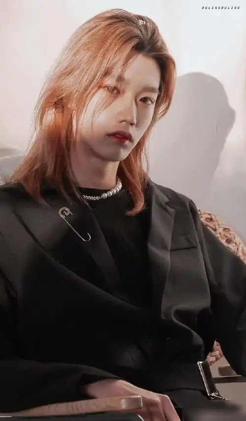 孙滢皓为什么值得1个出道位一个不懂卖惨的玫瑰少年