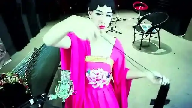 本是男儿郎却化身美娇娘 最美反串化妆,好美!