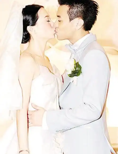 梁汉文林文慧甜蜜完婚羊城晚报数字报刊