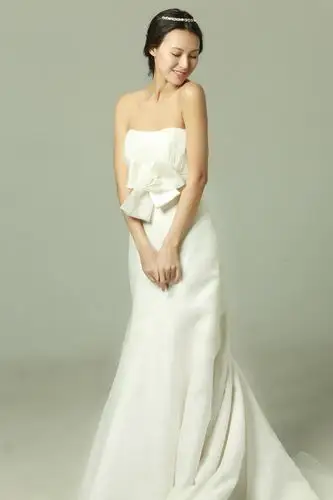 欧美风新款抹胸蝴蝶结新娘婚纱 甜美公主齐地婚纱 性感婚纱