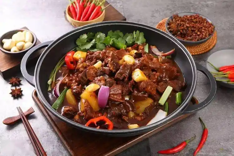 【白云·黄园路】0648秒147元3人牛肉煲套餐!