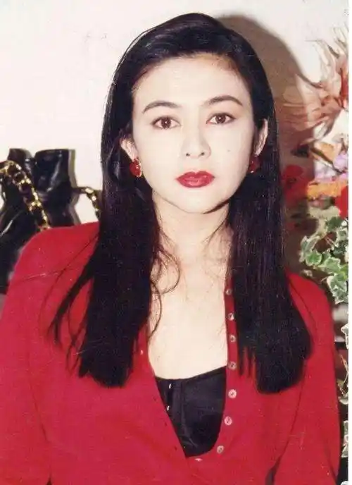 难怪都说关之琳漂亮看看她年轻的样子什么叫出水芙蓉我领教了