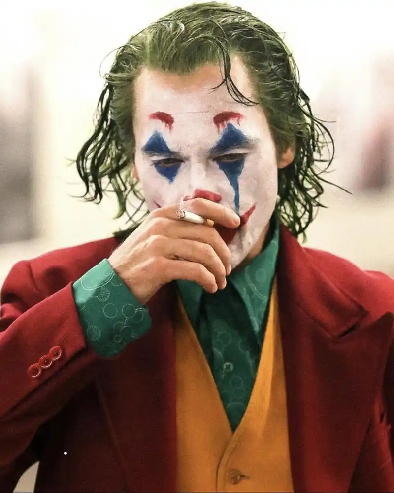 杰昆·菲尼克斯《小丑》剧照.