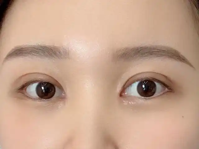 眼睛是心灵的窗户,眼睛好看的女人往往能够将颜值提升一个档次,这也是