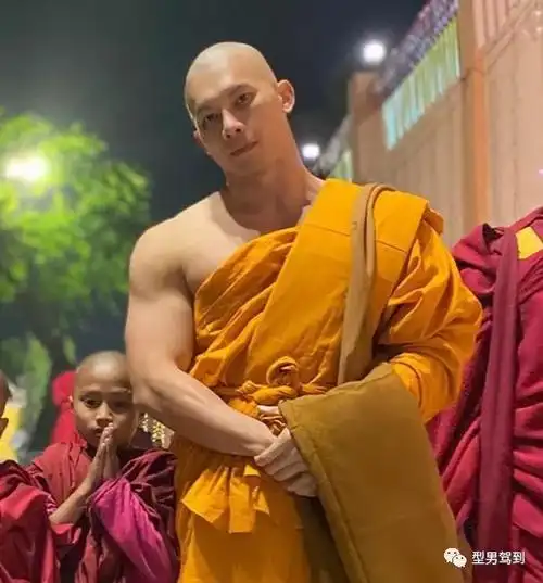他是泰国最帅和尚脱衣后让人想破戒