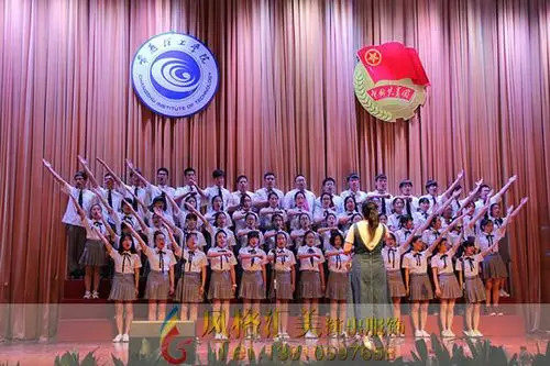 合唱服装的独特之处