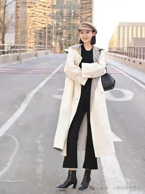 春季穿搭风衣搭配这3件条裤子经典高级又时髦