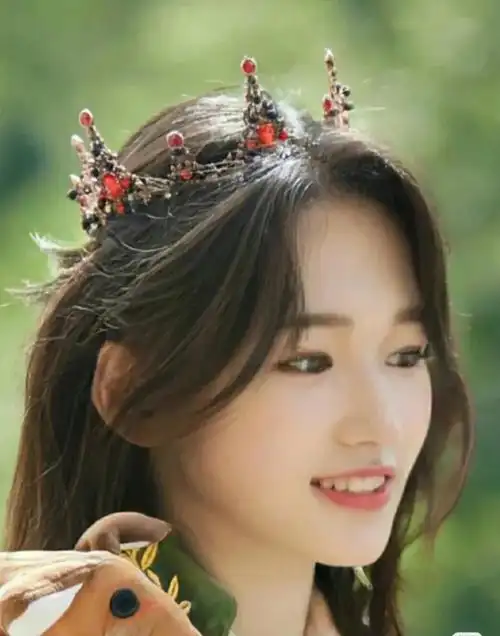 宋亚轩女装头像