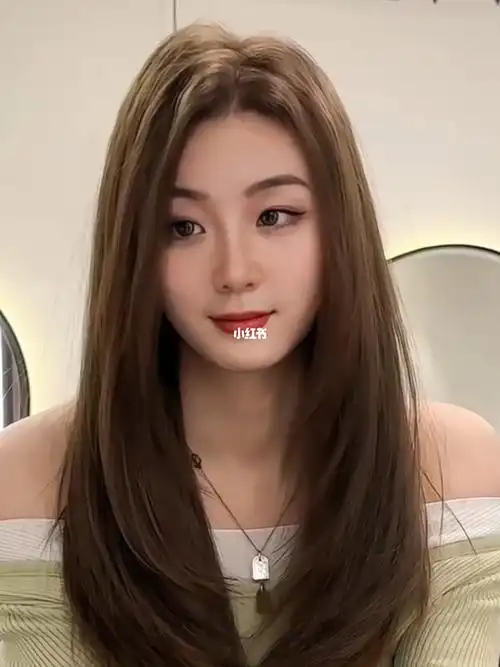 高个子的女生适合什么发型层次的发型