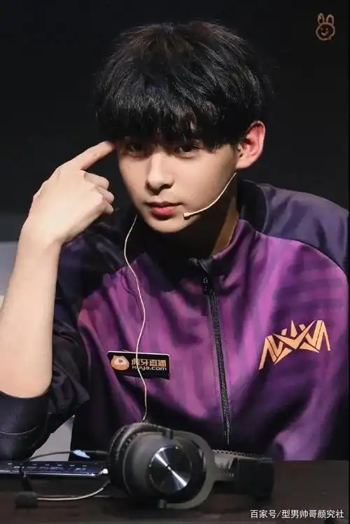 2021牛气冲天,盘点帅帅的国民帅哥!