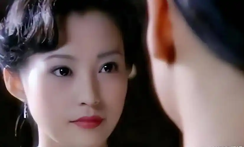 原创郝蕾与刘烨离婚后自己一人养育双胞胎儿子如今怎么样了