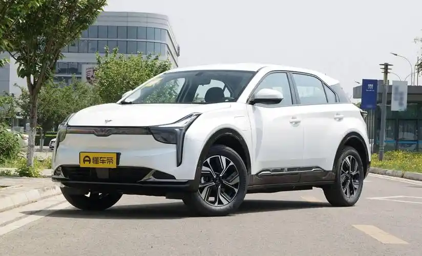 哪吒u-ii造型前卫 智能配置,自驾出行首选吗?_搜狐汽车_搜狐网