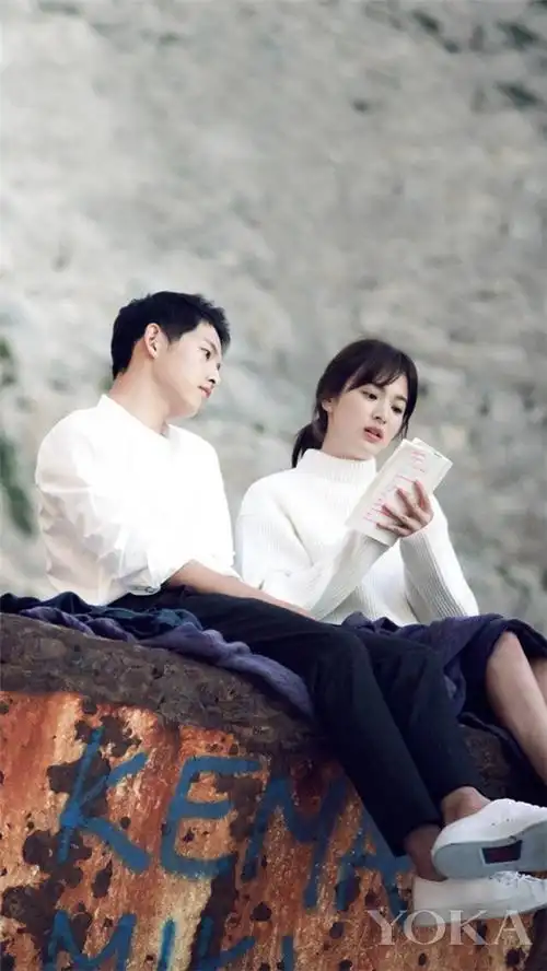 宋仲基十月迎娶乔妹 可能是这几件基础款的功劳!