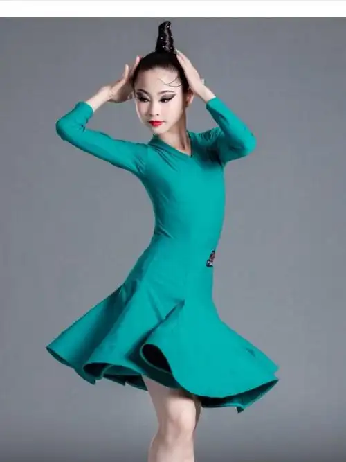 丹宝罗拉丁舞服旗舰同款拉丁舞服2022新款分体比赛服春夏锦纶哑光拉丁