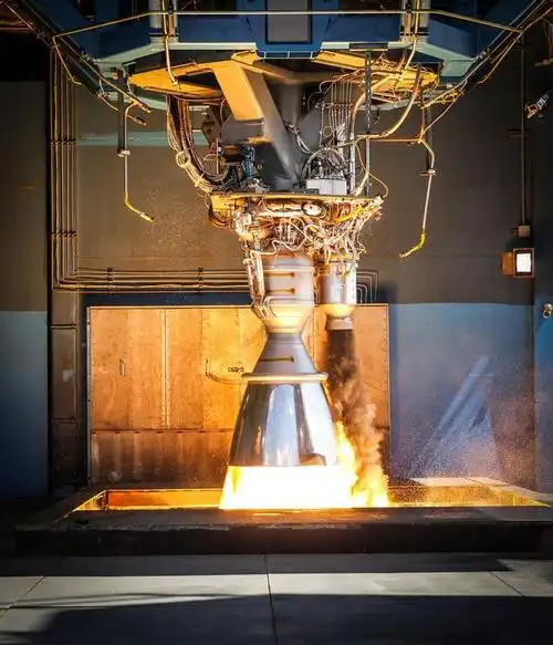 中国500吨火箭发动机试车载人登月倒计时美国直接坐不住了