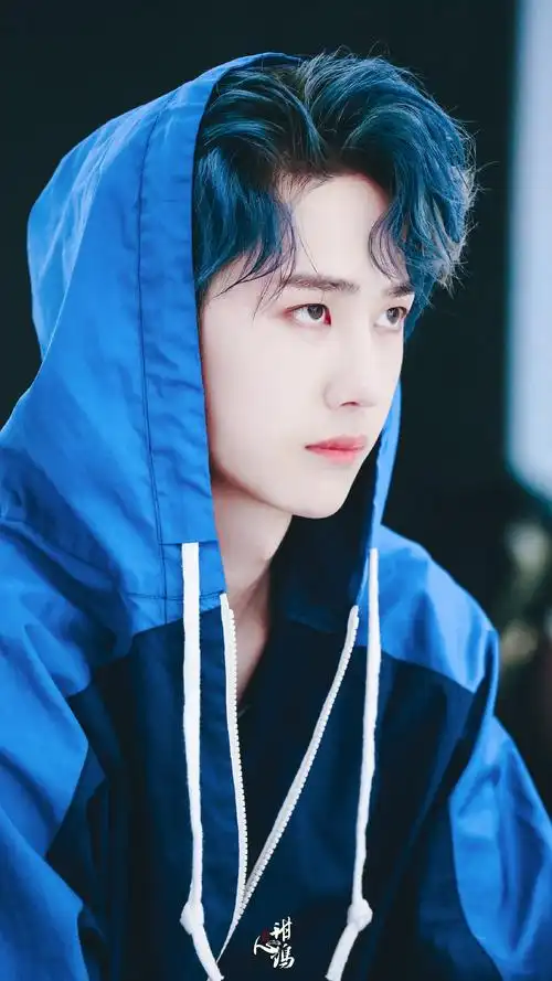 有王一博的高清无水印壁纸吗? - 知乎