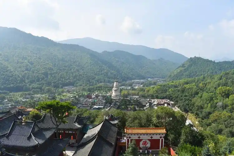 山西忻州五台山风景区全景图