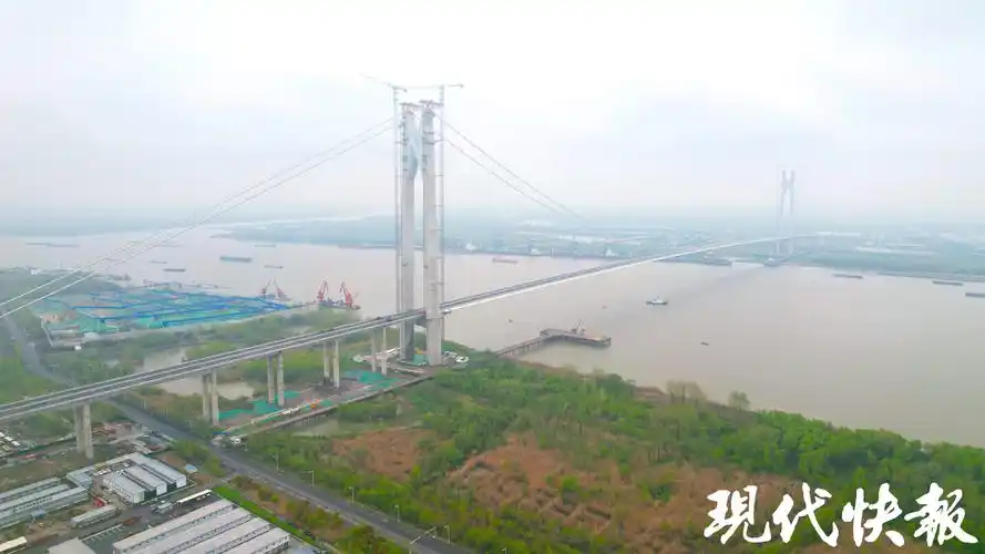 南京仙新路过江通道猫道顺利拆除完成