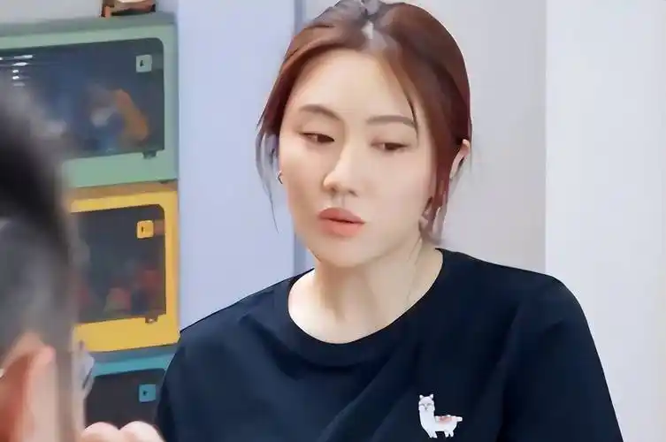 狠人王博谷:半年赚3600万,智取婆婆宋丹丹,小7岁巴图为她痴迷_家庭