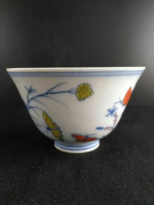 成化斗彩三秋杯.17