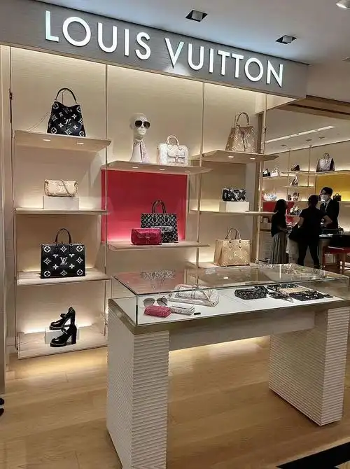 lv包包展柜完工图