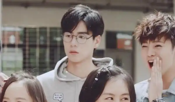 胡一天在夏至未至里演谁揭晓戏份不多但令人眼前一亮