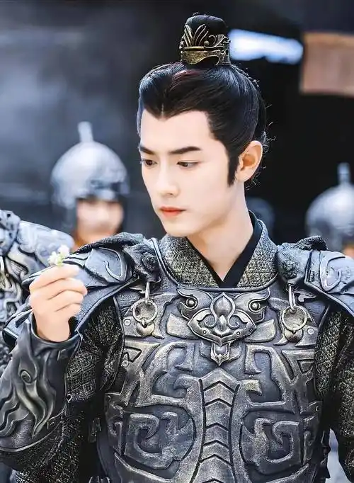 男明星的古装铠甲造型,任嘉伦成毅霸气,陈星旭让人眼前一亮_吴磊_肖战