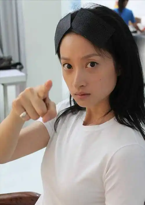 沈佳妮:当红时嫁朱亚文,隐退生两女被当成宝,幸福美满_陈思诚_感情