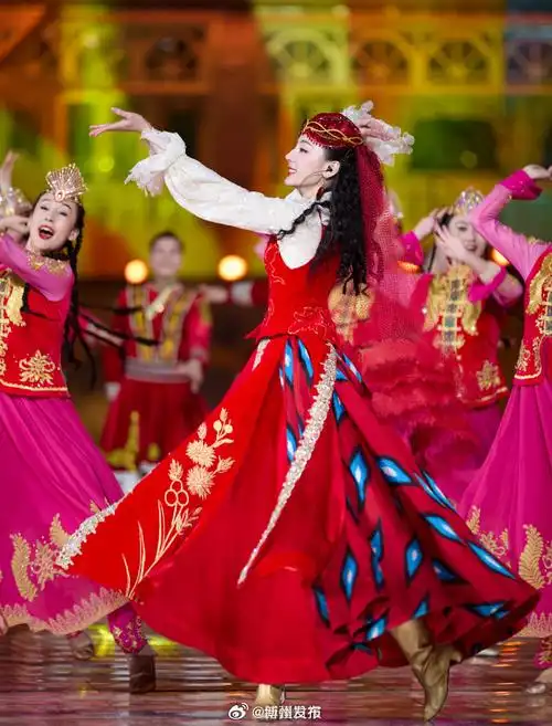 中央广播电视总台《2024年春节联欢晚会》摘得第29届