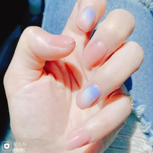 方圆形夏天短指甲跳色渐变春夏粉嫩美甲图片