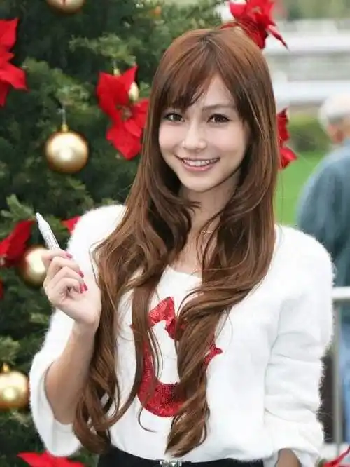 35岁angelababy投靠古天乐与黄晓明划清界线港媒表演跳舞