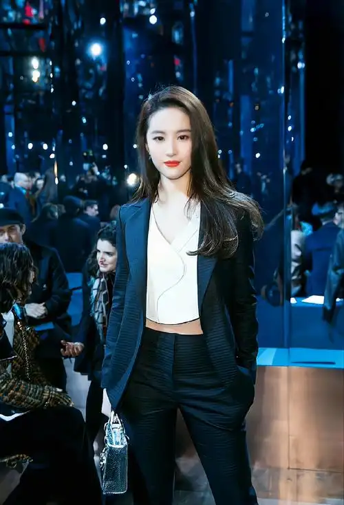 刘亦菲##刘亦菲巴黎时装周