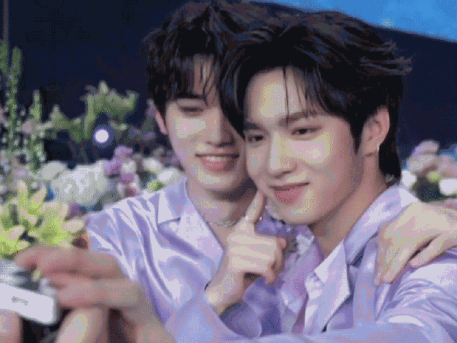 刘耀文卡点发博给宋亚轩庆生