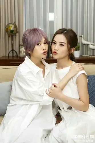 杨丞琳阿sa姐妹淘首合作杨丞琳首攻幕后执导新专辑主打mv