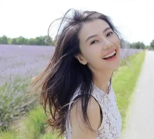 女人如何活成一束照亮自己的光