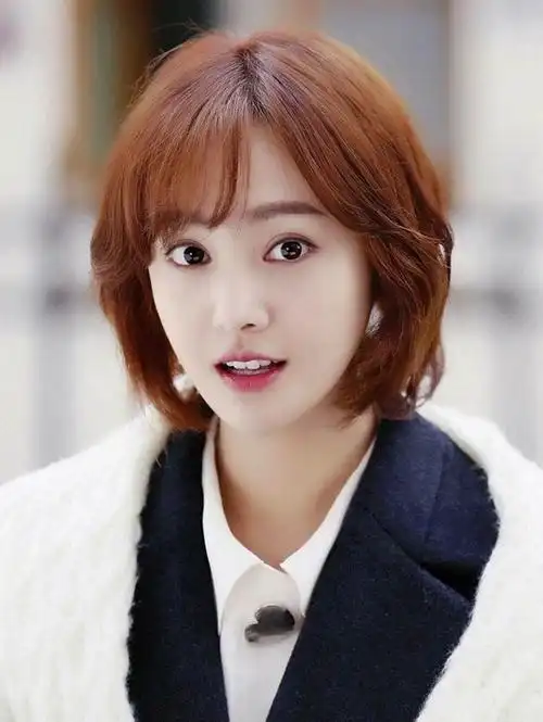 青春少女郑爽气质写真