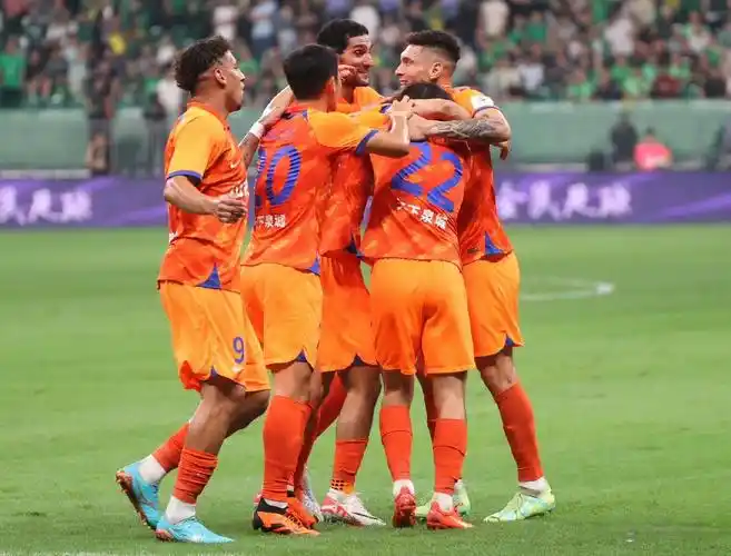 山东泰山安排周密济南主力已抵达大连崔康熙率队归来