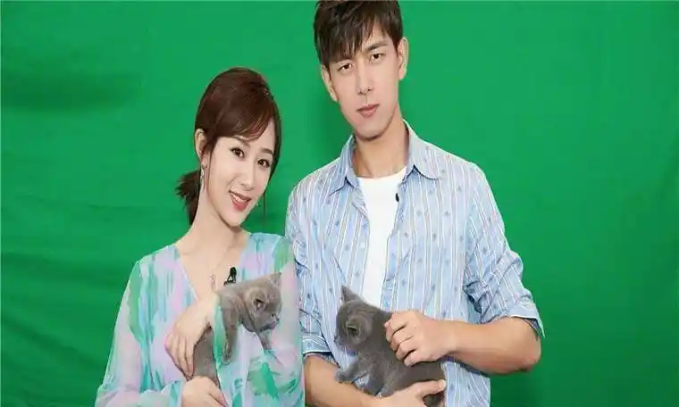 大家都非常喜欢的童颜夫妇杨紫和李现在一次再次合作,这次杨紫作为