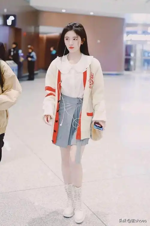 "四千年美女"鞠婧祎秋季穿搭示范,气质妥妥的都是穿出来的