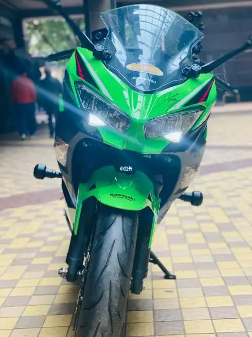 21款川崎ninja400 原厂解限速 20年出厂上户 5首户 8500公里 车况成色