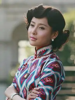 孟美茹(贾青饰演)