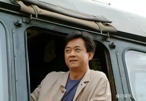 主持人朱军从央视一哥到被迫隐退他到底经历了什么