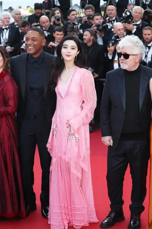 八一八系列我心目中范冰冰最美的五套红毯造型