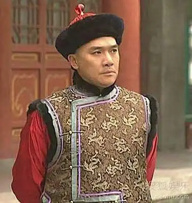 "八贤王"气宇轩昂王绘春在《雍正王朝》中的经典"八爷"扮相由唐国强
