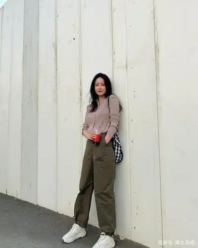 韩国女演员吴涟序:独具一格的私服合集